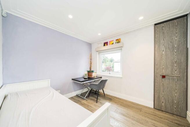 Photo 10