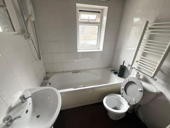 2 bed Terraced for sale Image 8