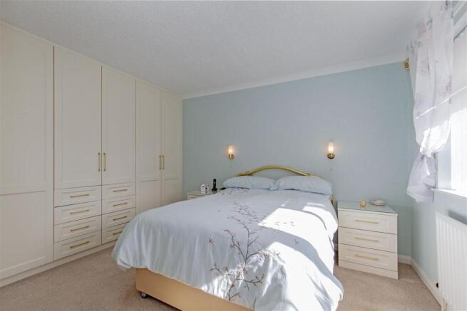 Bedroom 1-2.jpg