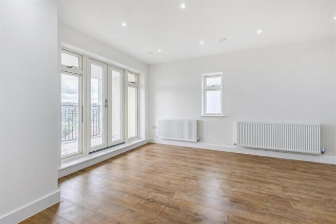 114533_Flat 4 8 Coulsdon Road (11).jpg