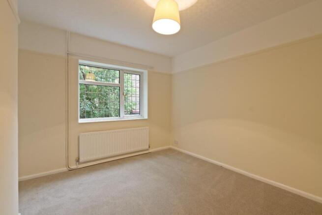 5 bed Detached Bungalow for sale Image 10