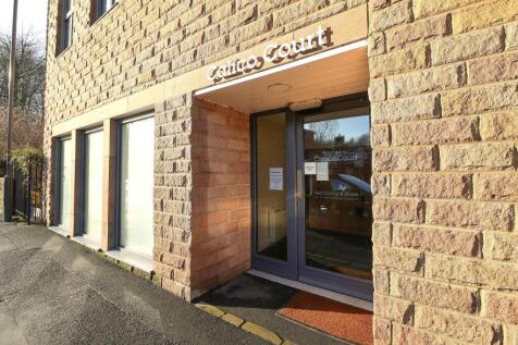 Chapel Street, Glossop, SK13