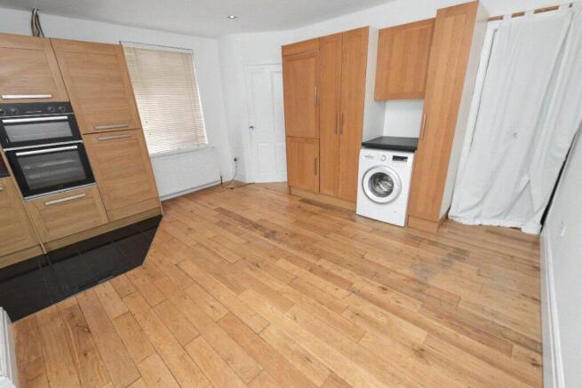 3 bed Semi-Detached for sale Image 4