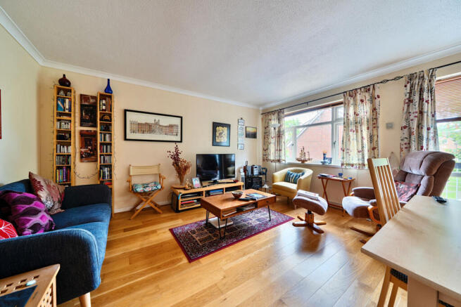 1306494-8-6846d9c...