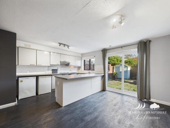 CAM03915G0-PR0021...