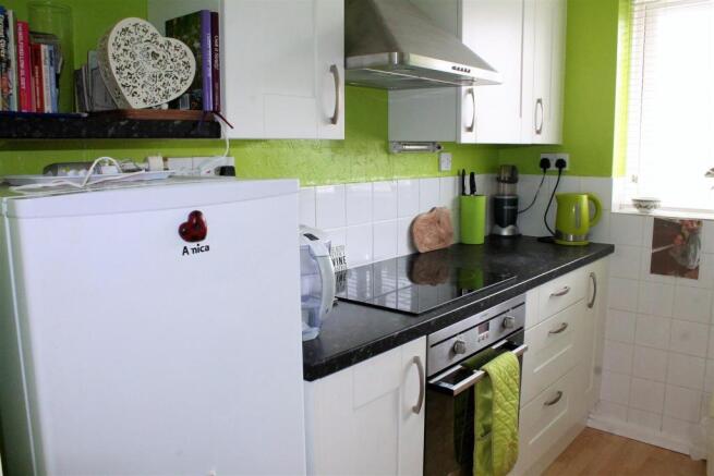 KITCHEN 2.jpg