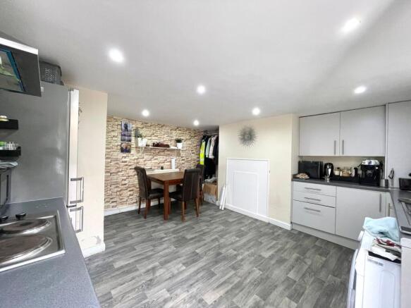 3 bed Terraced for sale Image 5