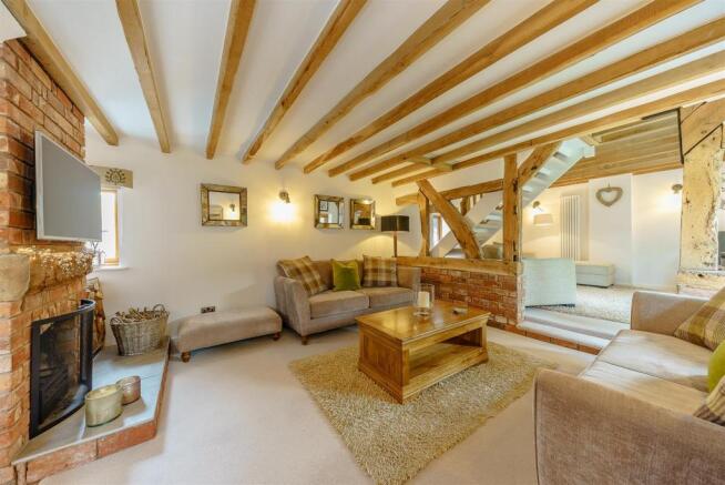 8347892-interior03.jpg
