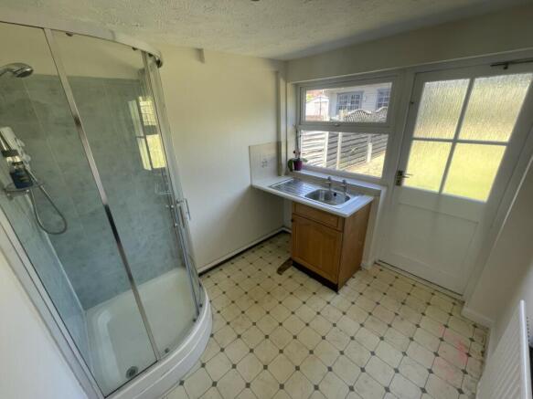 Utility/shower room