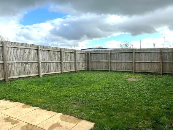 3 bed Semi-Detached for sale Image 8