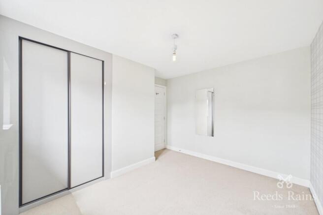 4 bed Detached to rent Image 8