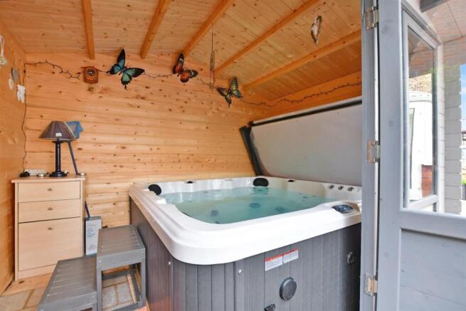 Jacuzzi