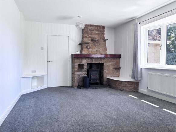 5 bed Detached to rent Image 5
