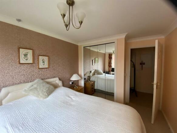 29 Santler Bedroom.jpg