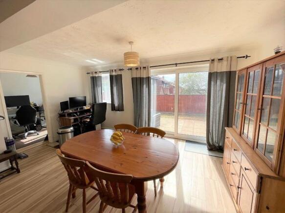 Lounge/Dining room