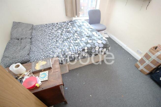 3 bed House to rent Image 10