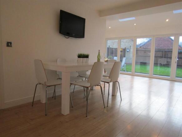 Family Room/Kitchen/Diner