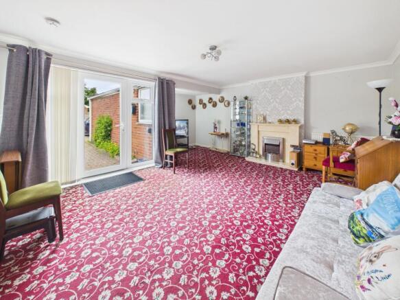Lounge/Dining Room