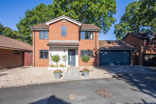 4 bed Detached for sale in doncaster