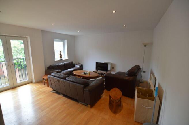 OPEN PLAN LOUNGE-KITCHEN