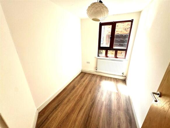 2 bed Flat for sale Image 6