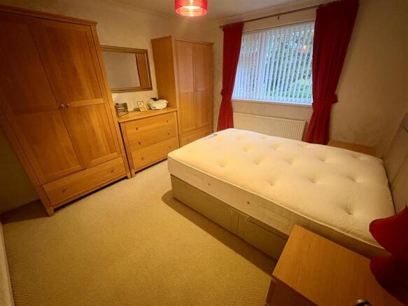 2 bed Semi-Detached Bungalow for sale Image 7