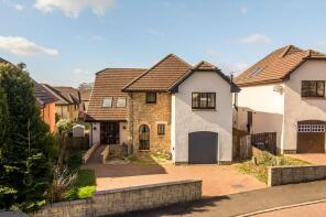 3, Emmock View, Dundee DD4 9FJ