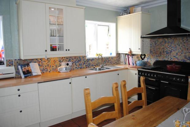 Kitchen (2)