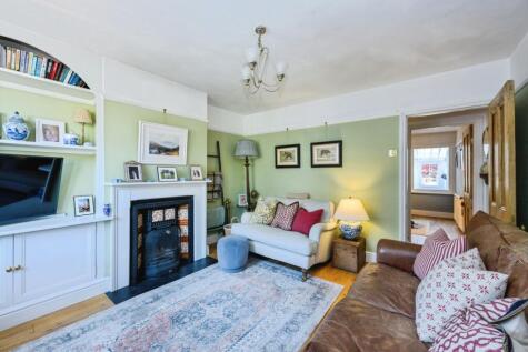 Linden Road, Leatherhead, Surrey, KT22