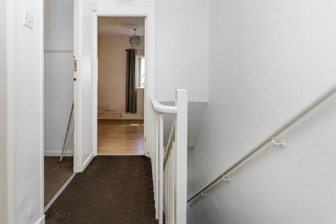 3 bed Terraced for sale Image 10