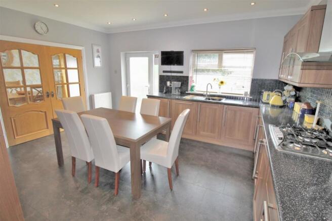 Kitchen/Breakfast Room