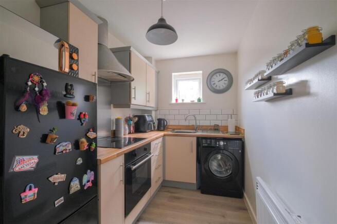 2 bed Apartment for sale Image 6
