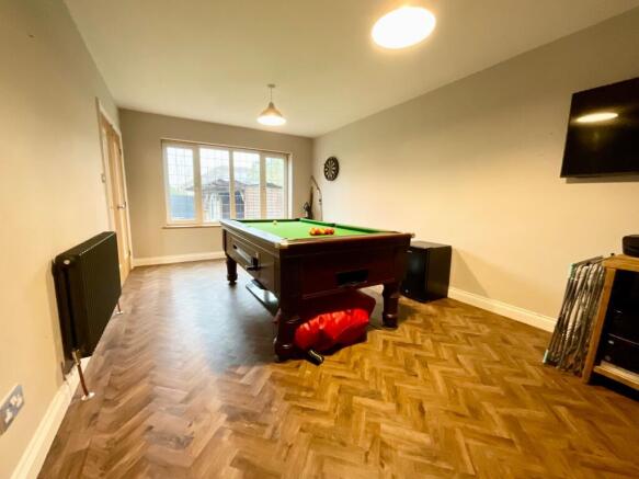 4 bed Detached for sale Image 7
