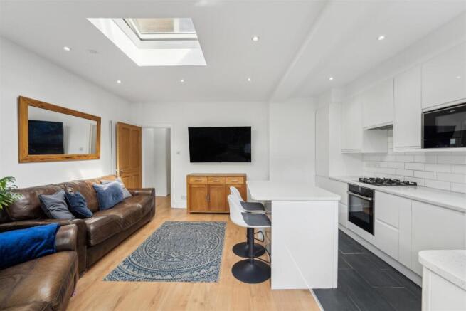 Kitchen/Reception