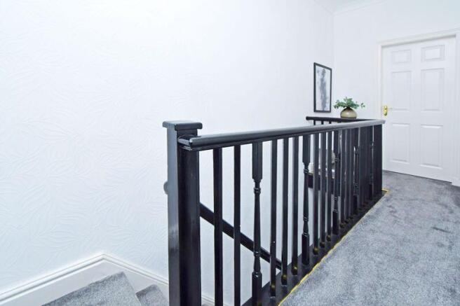 FIRST FLOOR LANDING
