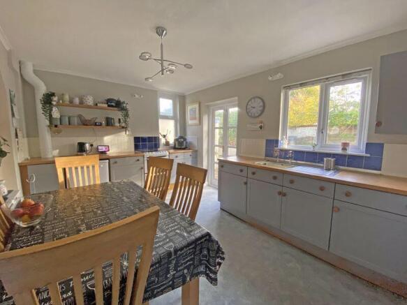 48, Station Road, Hemyock photo 3