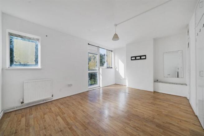 Studio Room