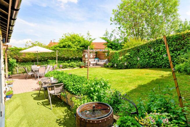 4 bed Detached for sale Image 12
