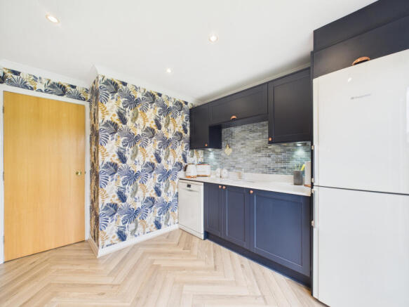 2 bed Bungalow for sale Image 7