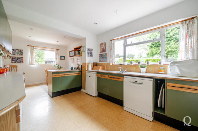 75a3d711-0728-474...