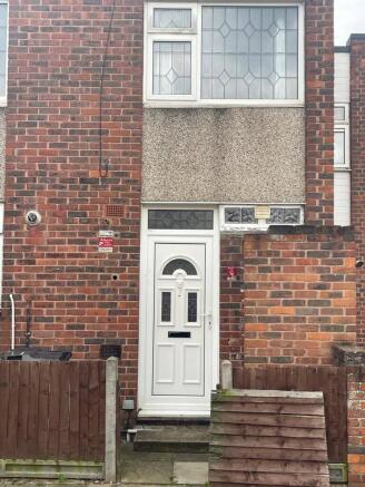 4 Bedroom terraced house to let on Friston Path,