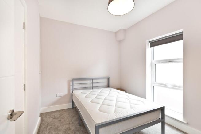 2 bed Apartment to rent Image 9