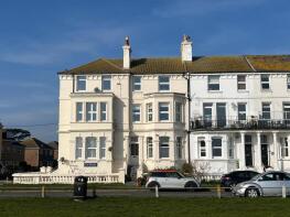 6, Clovelley, Marine Parade, New Romney TN28 8QW