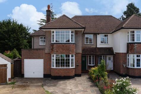 Loraine Gardens, Ashtead