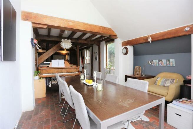 1 Septima Cottages Dining Area (2).JPG