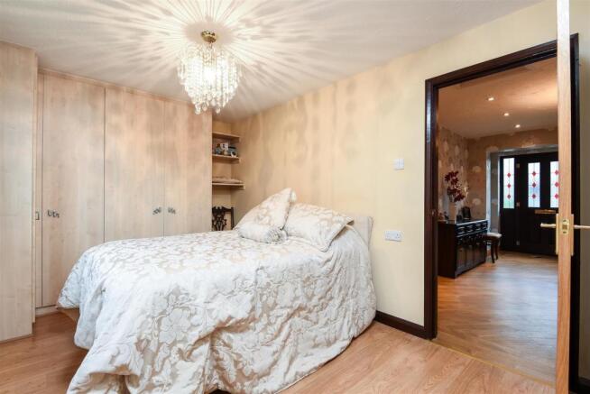 Bed 1.jpg