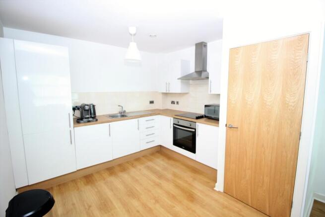1 bed Flat to rent Image 4