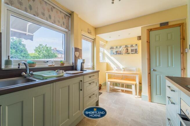 kitchen/dining room