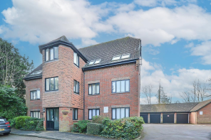 16, Argyll Court, Sawyers Hall Lane, Brentwood CM15 9BQ