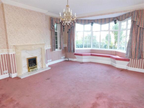 Lounge 1